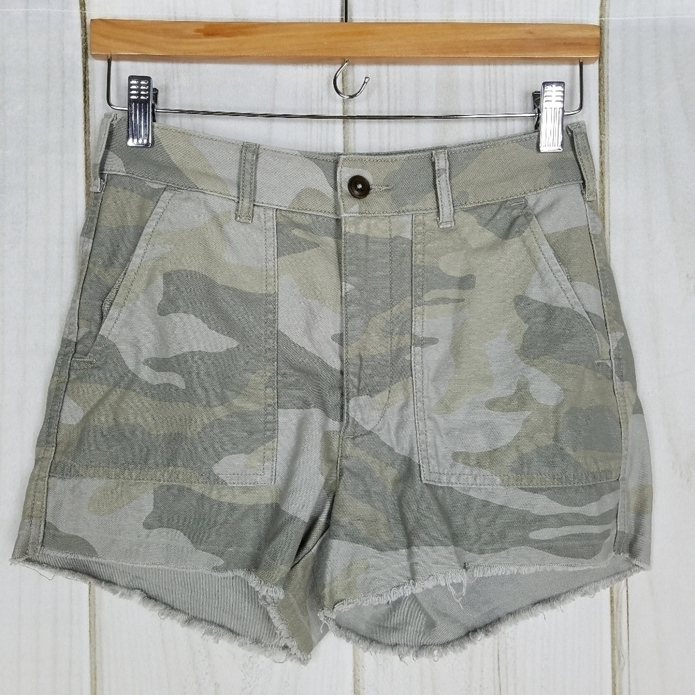 Abercrombie & Fitch Camo High Waist Shorts